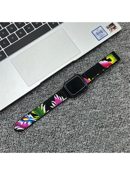 For Apple Watch Series 10 42mm / 9 8 7 41mm / SE (2023) SE (2022) SE 6 5 4 40mm / 3 2 1 38mm Northeast Large Flower Watch Strap - Black Flower