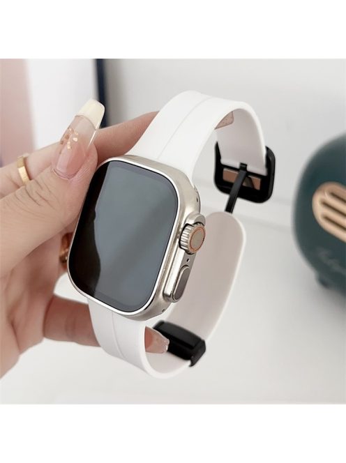 For Apple Watch Series 10 42mm / 9 8 7 41mm / SE (2023) SE (2022) SE 6 5 4 40mm / 3 2 1 38mm Silicone Watch Strap with Square Buckle - White