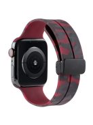 For Apple Watch Series 10 46mm / Ultra 2 Ultra 49mm /  Series 9 8 7 45mm / 6 5 4 SE (2023) SE (2022) SE 44mm / 3 2 1 42mm Camouflage Silicone Watch Band Magnetic Buckle Strap - Wine Red