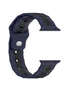 For Apple Watch Series 10 46mm / Ultra 2 Ultra 49mm /  Series 9 8 7 45mm / 6 5 4 SE (2023) SE (2022) SE 44mm / 3 2 1 42mm Football Pattern Silicone Watch Strap - Midnight Blue / Black