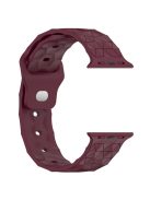 For Apple Watch Series 10 46mm / Ultra 2 Ultra 49mm /  Series 9 8 7 45mm / 6 5 4 SE (2023) SE (2022) SE 44mm / 3 2 1 42mm Silicone Band Football Pattern Watch Strap - Wine Red