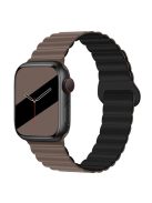 For Apple Watch Series 10 46mm / Ultra 2 Ultra 49mm /  Series 9 8 7 45mm / 6 5 4 SE (2023) SE (2022) SE 44mm / 3 2 1 42mm Silicone Strap Magnetic Watchband - Chocolate / Black