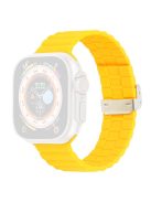 For Apple Watch Series 10 46mm / Ultra 2 Ultra 49mm /  Series 9 8 7 45mm / 6 5 4 SE (2023) SE (2022) SE 44mm / 3 2 1 42mm Silicone Watch Strap Clip Buckle Watch Band - Yellow