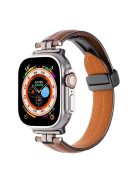 For Apple Watch Series 10 46mm / Ultra 2 Ultra 49mm /  Series 9 8 7 45mm / 6 5 4 SE (2023) SE (2022) SE 44mm / 3 2 1 42mm Watch Strap - Brown+Black Buckle