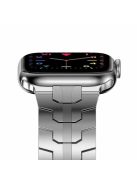 For Apple Watch Series 10 46mm / Ultra 2 Ultra 49mm / 9 8 7 45mm / SE (2023) SE (2022) SE 6 5 4 44mm / 3 2 1 42mm Stainless Steel Watch Band Replacement Strap with Stylish Buckle - Silver