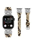 Silver Buckle Wrist Band for Apple Watch Series 10 46mm / Ultra 2 Ultra 49mm /  Series 9 8 7 45mm / 6 5 4 SE (2023) SE (2022) SE 44mm / 3 2 1 42mm - Snake Texture